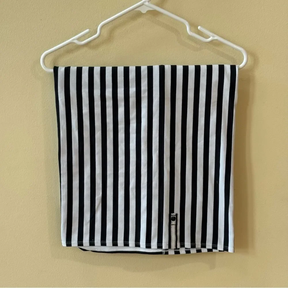 Lululemon Vinyasa Scarf *Zips Apex Stripe Black White